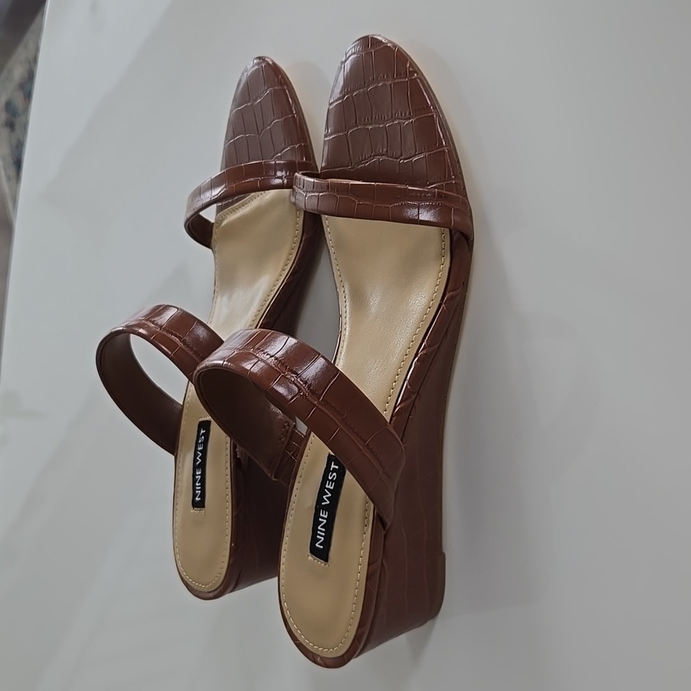 Nine West Lina Wedge Sandal Brown Embossed Croc Size 7